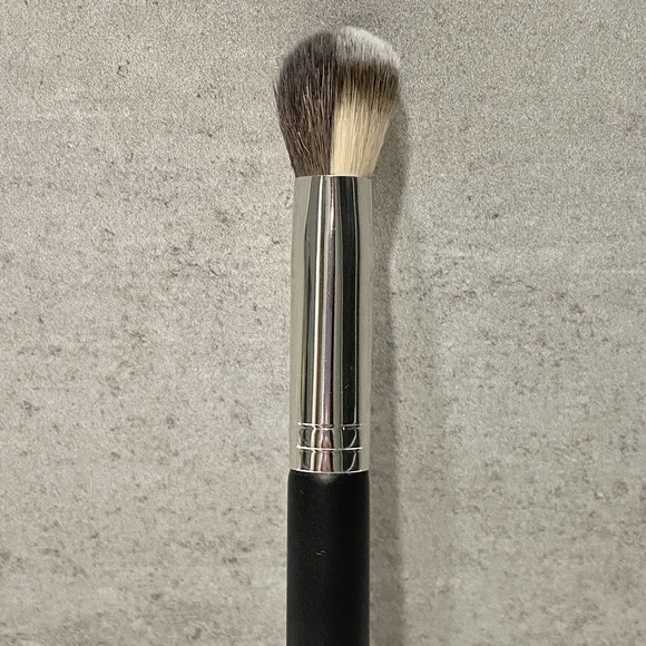 MAC Cosmetics Other - M.A.C Makeup Brush 128